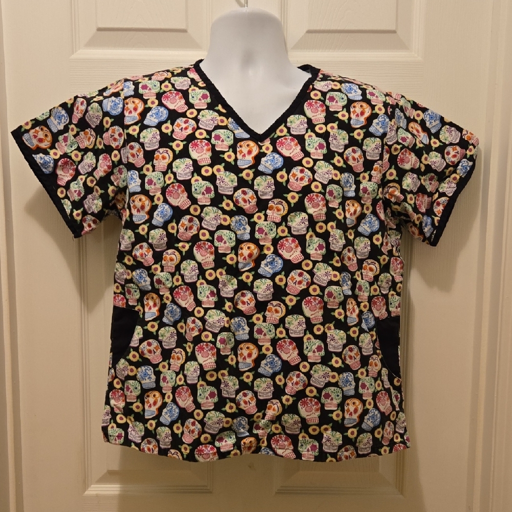 Sierra Brand Sugar Skulls Dia De Los Muertos Print Scrubs Top Shirt